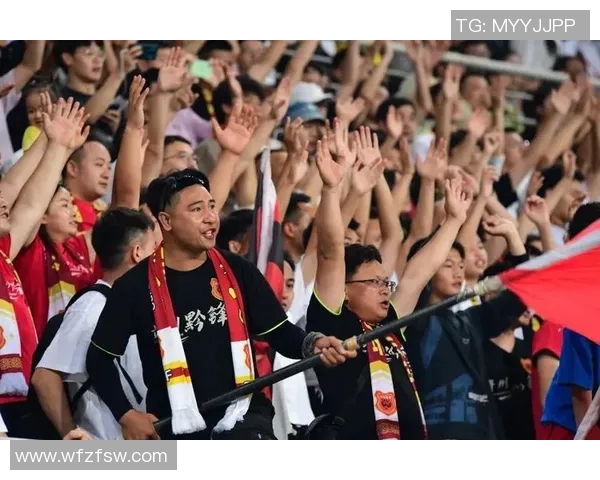 当红足球巨星赛场争锋技惊四座引爆全球球迷热情